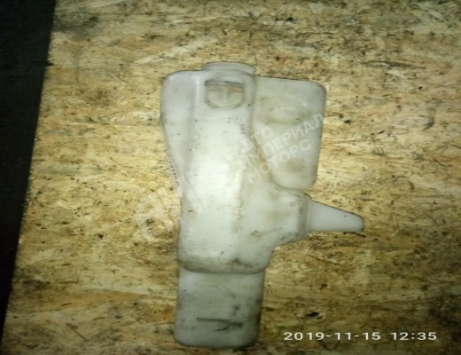 Бачок расширительный Mitsubishi Carisma (DA) 1995-2004  Mitsubishi Carisma Carisma (DA) 1995-2004