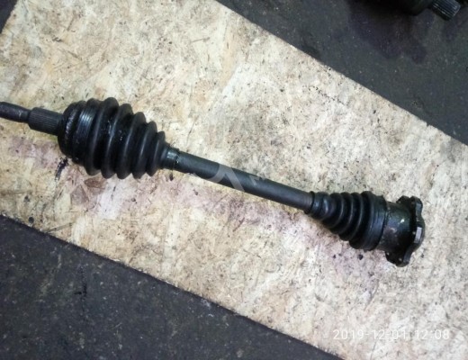 Полуось передняя левая (приводной вал, ШРУС) Volkswagen Golf IV (1J) 1997-2004  Volkswagen Golf Golf IV (1J) 1997-2004