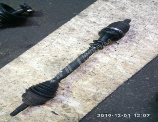 Полуось передняя левая (приводной вал, ШРУС) Renault Megane II 2002-2006  Renault Megane Megane II 2002-2006