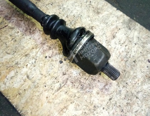 Полуось передняя левая (приводной вал, ШРУС) Renault Megane II 2002-2006  Renault Megane Megane II 2002-2006