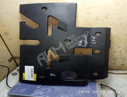 Декоративная крышка двигателя Kia Carnival I (GQ) 1998-2006  Kia Carnival Carnival I (GQ) 1998-2006