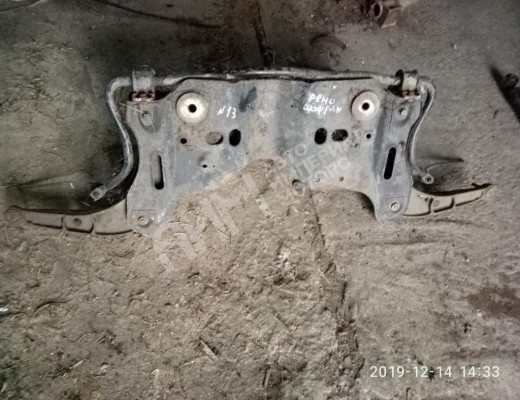Балка подвески передняя (подрамник)  Renault Safrane 1992-2000
