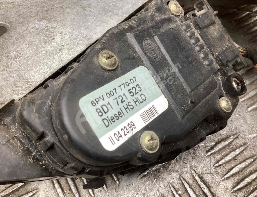 Узел педальный (блок педалей) Volkswagen Passat B5+ (3B) 2000-2005 рестайлинг  Volkswagen Passat Passat B5+ (3B) 2000-2005 рестайлинг