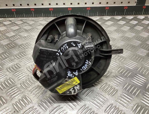 Моторчик печки Audi A3 I (8L) 2000-2003 рестайлинг  Audi A3 A3 I (8L) 2000-2003 рестайлинг
