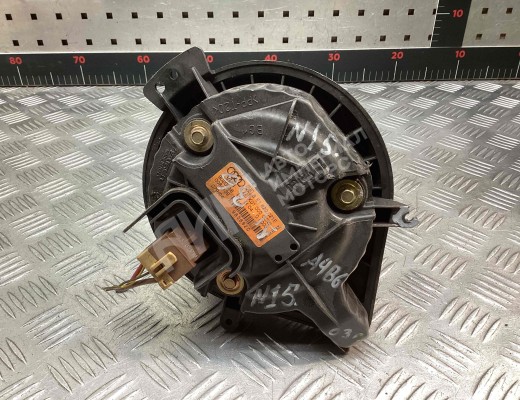 Моторчик печки Audi A4 B6 (8EC, 8E5) 2000-2004  Audi A4 A4 B6 (8EC, 8E5) 2000-2004