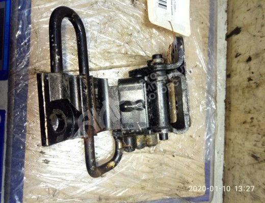 Петля двери передней левой Volkswagen Touareg I (7L) 2002-2006  Volkswagen Touareg Touareg I (7L) 2002-2006