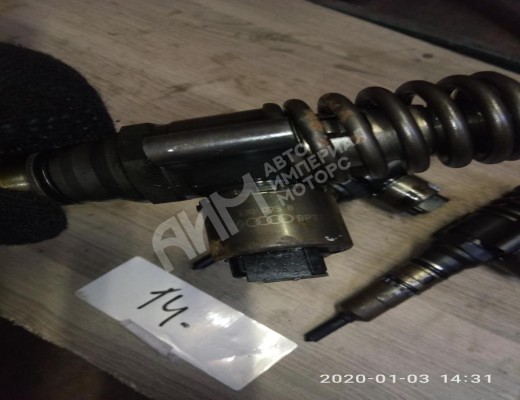 Форсунка Volkswagen Touran I (1T) 2003-2006  Volkswagen Touran Touran I (1T) 2003-2006