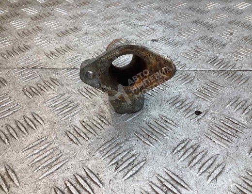 Фланец (тройник) системы охлаждения Opel Astra G 1998-2004  Opel Astra Astra G 1998-2004