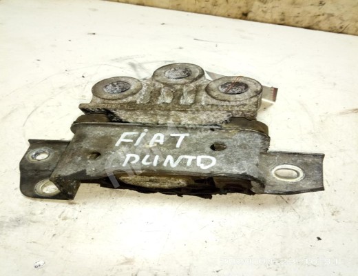 Подушка крепления двигателя Fiat G. Punto (199) 2005-2011  Fiat Grande Punto G. Punto (199) 2005-2011
