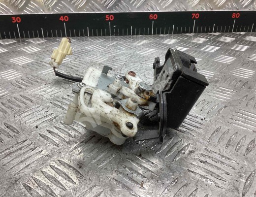 Замок багажника Mazda 5 I (CR) 2005-2010  Mazda 5 5 I (CR) 2005-2010