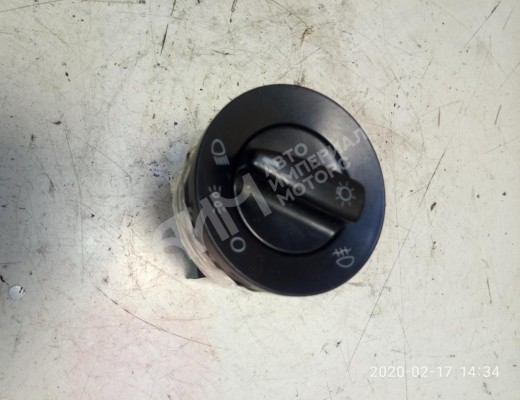 Переключатель света Volkswagen Golf IV (1J) 1997-2004  Volkswagen Golf Golf IV (1J) 1997-2004