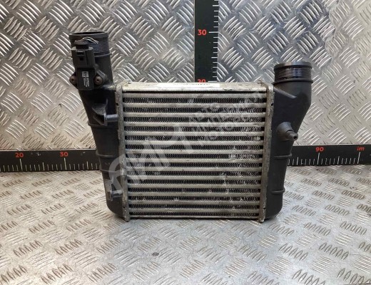 Интеркулер Audi A4 B7 (8EC, 8ED) 2004-2008  Audi A4 A4 B7 (8EC, 8ED) 2004-2008