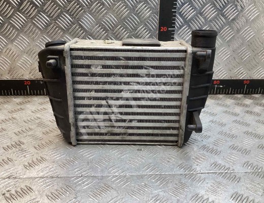 Интеркулер Audi A4 B7 (8EC, 8ED) 2004-2008  Audi A4 A4 B7 (8EC, 8ED) 2004-2008