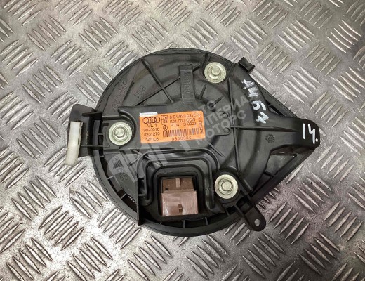 Моторчик печки Audi A4 B7 (8EC, 8ED) 2004-2008  Audi A4 A4 B7 (8EC, 8ED) 2004-2008