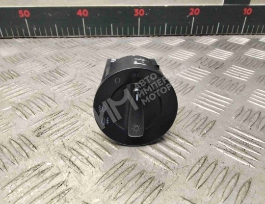 Переключатель света Volkswagen Golf IV (1J) 1997-2004  Volkswagen Golf Golf IV (1J) 1997-2004