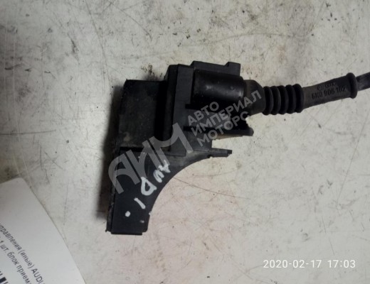 Усилитель антенны Audi A6 C5 (4B) 2001-2004 рестайлинг  Audi A6 A6 C5 (4B) 2001-2004 рестайлинг