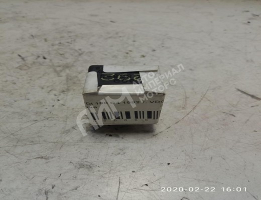 Реле (прочие) Audi 100 C4 (4A) 1990-1995  Audi 100 100 C4 (4A) 1990-1995