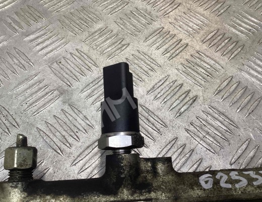 Топливная рампа Citroen C5 I 2001-2004  Citroen C5 C5 I 2001-2004