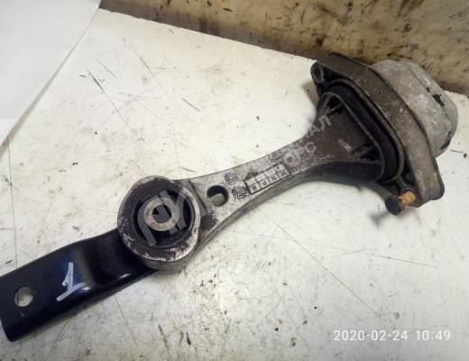 Кронштейн КПП Volkswagen Golf IV (1J) 1997-2004  Volkswagen Golf Golf IV (1J) 1997-2004