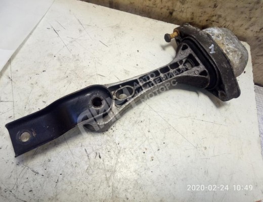 Кронштейн КПП Volkswagen Golf IV (1J) 1997-2004  Volkswagen Golf Golf IV (1J) 1997-2004