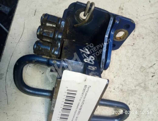 Петля двери передней левой Audi A4 B6 (8EC, 8E5) 2000-2004  Audi A4 A4 B6 (8EC, 8E5) 2000-2004