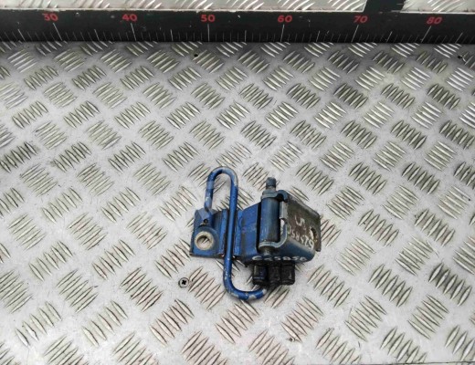 Петля двери передней левой Audi A4 B6 (8EC, 8E5) 2000-2004  Audi A4 A4 B6 (8EC, 8E5) 2000-2004