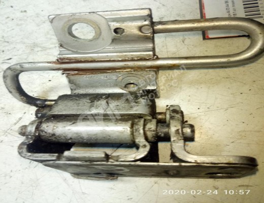 Петля двери передней левой Audi A4 B6 (8EC, 8E5) 2000-2004  Audi A4 A4 B6 (8EC, 8E5) 2000-2004