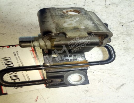 Петля двери передней левой Audi A4 B7 (8EC, 8ED) 2004-2008  Audi A4 A4 B7 (8EC, 8ED) 2004-2008