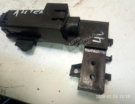 Усилитель антенны Audi A4 B6 (8EC, 8E5) 2000-2004  Audi A4 A4 B6 (8EC, 8E5) 2000-2004