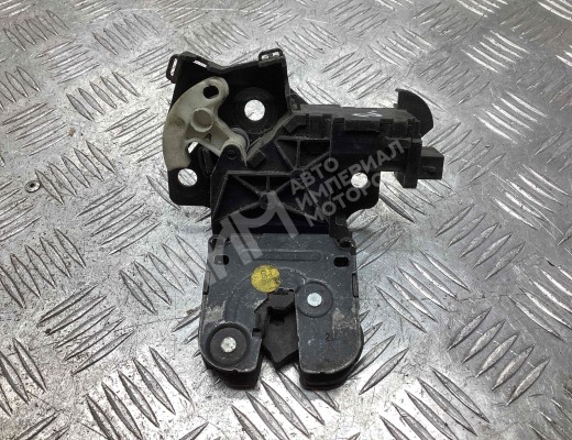 Замок багажника Audi A4 B7 (8EC, 8ED) 2004-2008  Audi A4 A4 B7 (8EC, 8ED) 2004-2008
