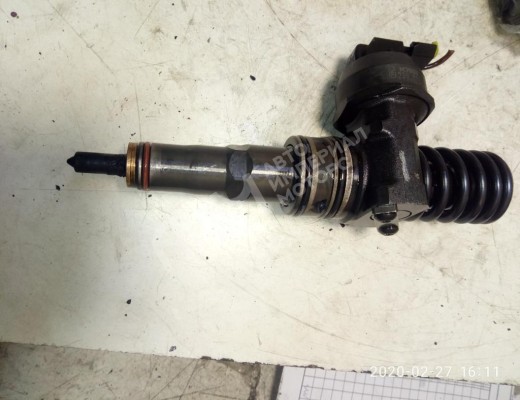 Форсунка Volkswagen Golf V (1K) 2004-2009  Volkswagen Golf Golf V (1K) 2004-2009