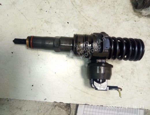 Форсунка Volkswagen Golf V (1K) 2004-2009  Volkswagen Golf Golf V (1K) 2004-2009