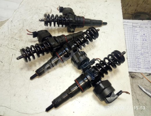 Форсунка Audi A3 I (8L) 2000-2003 рестайлинг  Audi A3 A3 I (8L) 2000-2003 рестайлинг