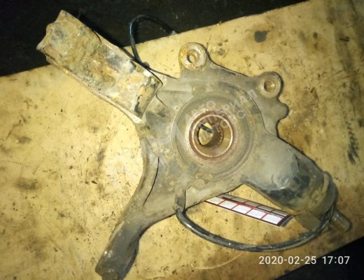 Ступица передняя левая Peugeot 307 (3A/3H) 2001-2005  Peugeot 307 307 (3A/3H) 2001-2005