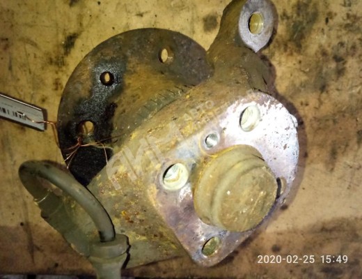 Ступица задняя левая Renault Laguna I (X56) 1993-2001  Renault Laguna Laguna I (X56) 1993-2001