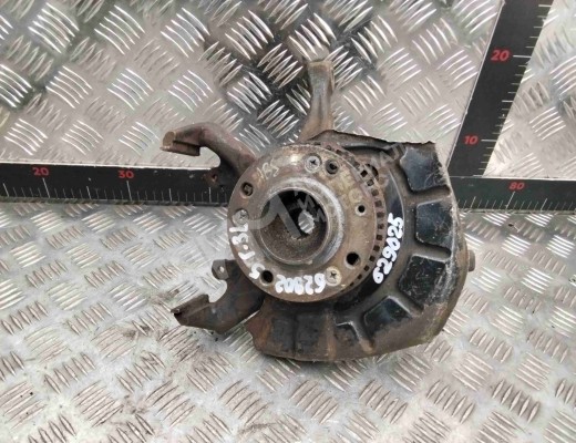 Ступица передняя левая Volkswagen Golf III (1H) 1991-1997  Volkswagen Golf Golf III (1H) 1991-1997