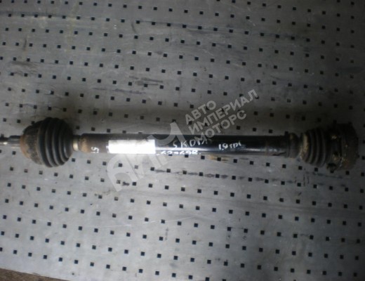 Полуось передняя правая (приводной вал, ШРУС) Skoda Octavia A4 Tour (1U) 1996-2010  Skoda Octavia Octavia A4 Tour (1U) 1996-2010