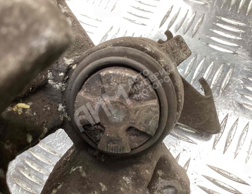 Суппорт задний левый Renault Scenic II (JM) 2003-2006  Renault Scenic Scenic II (JM) 2003-2006