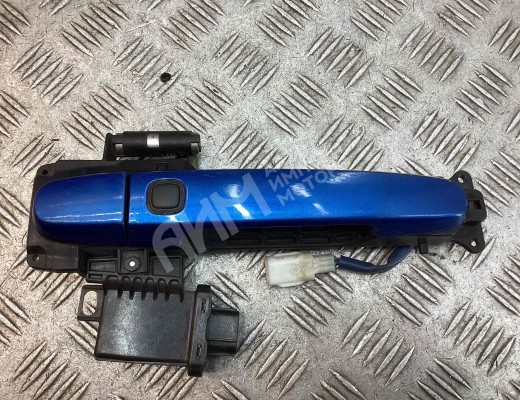 Ручка наружная передняя правая Toyota Yaris II (XP90) 2005-2011  Toyota Yaris Yaris II (XP90) 2005-2011