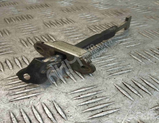 Ограничитель открывания двери Toyota Yaris II (XP90) 2005-2011  Toyota Yaris Yaris II (XP90) 2005-2011