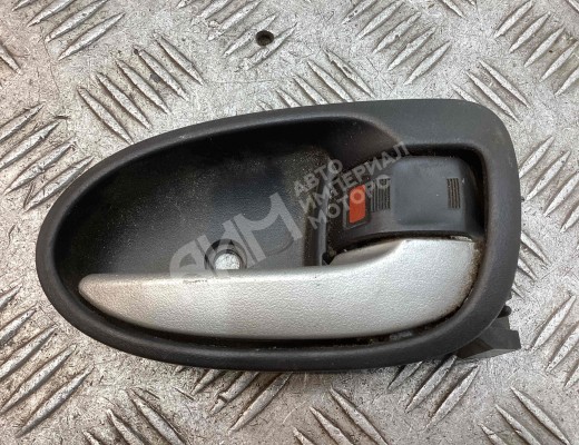 Ручка внутренняя передняя правая Toyota Yaris II (XP90) 2005-2011  Toyota Yaris Yaris II (XP90) 2005-2011