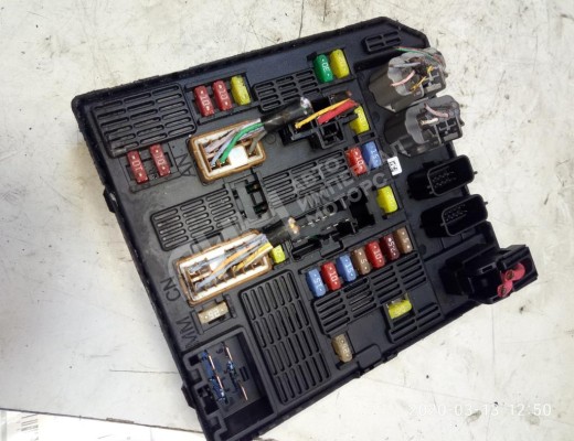 Блок предохранителей Renault G. Scenic I (JM) 2004-2009  Renault Grand Scenic G. Scenic I (JM) 2004-2009