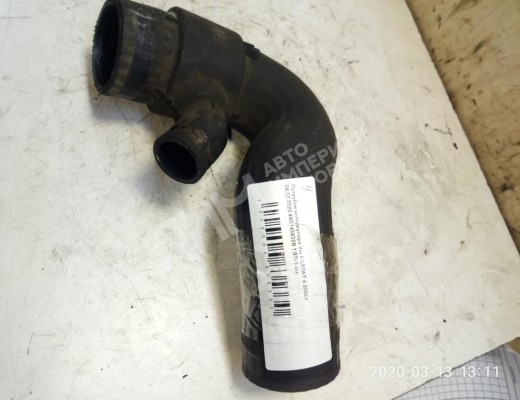 Патрубок интеркулера Volkswagen Passat B5+ (3B) 2000-2005 рестайлинг  Volkswagen Passat Passat B5+ (3B) 2000-2005 рестайлинг