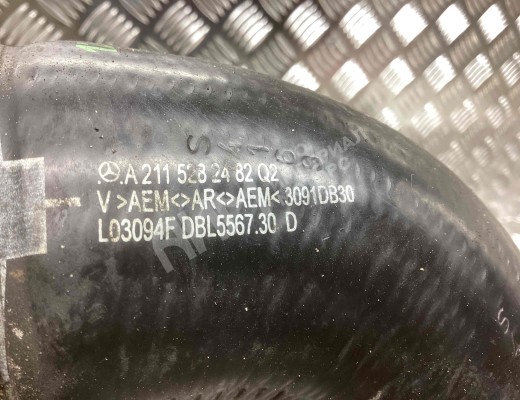 Патрубок интеркулера Mercedes E (W211) 2002-2006  Mercedes E E (W211) 2002-2006