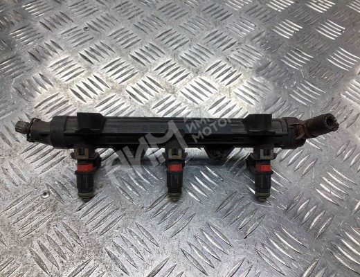 Топливная рампа Volkswagen Polo IV (9N) 2005-2009 рестайлинг  Volkswagen Polo Polo IV (9N) 2005-2009 рестайлинг