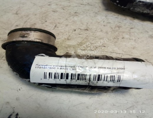 Патрубок интеркулера Volkswagen Golf V (1K) 2004-2009  Volkswagen Golf Golf V (1K) 2004-2009