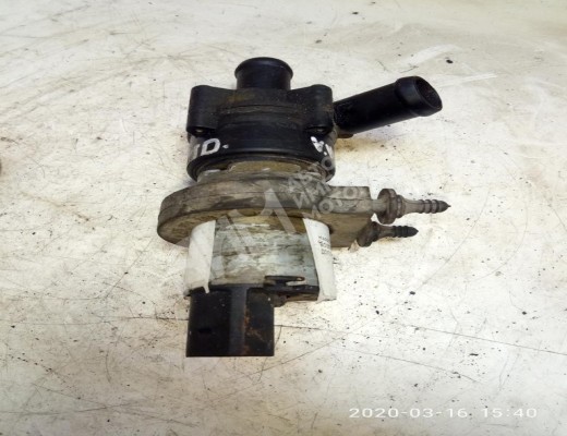 Насос антифриза дополнительный Volkswagen LT II (2D) 1996-2006  Volkswagen LT LT II (2D) 1996-2006
