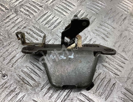Замок багажника Nissan Almera I (N15) 1995-2000  Nissan Almera Almera I (N15) 1995-2000