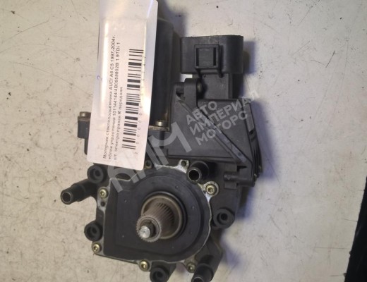 Моторчик стеклоподъемника задний правый Audi A6 C5 (4B) 1997-2001  Audi A6 A6 C5 (4B) 1997-2001