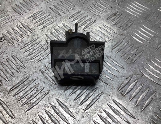 Кнопка открытия багажника Volkswagen Golf II 1983-1992  Volkswagen Golf Golf II 1983-1992